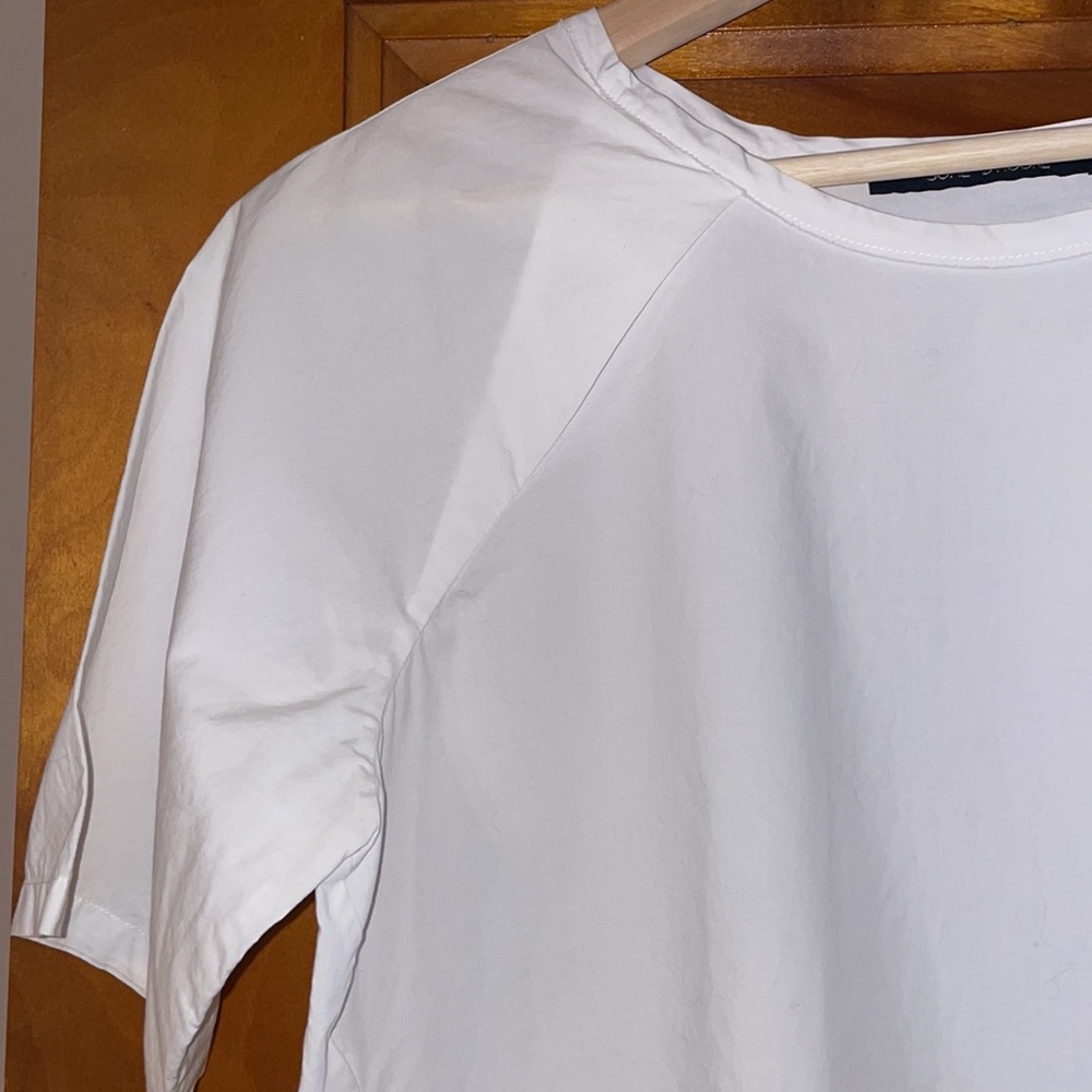 Sofia D’Hoore white; 100% cotton top with detailing at shoulder and hem; Sz 34 - Picture 3 of 10